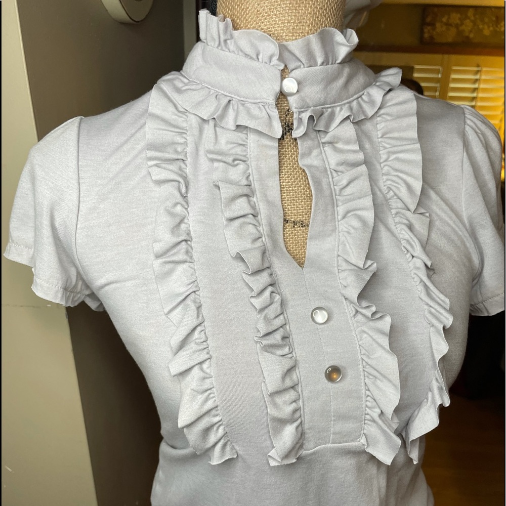 Sam & Max frilly small short sleeve shirt